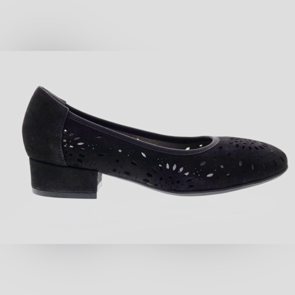 David Tate Proud Black Nubuck Cutout Flats Size 10 Wide